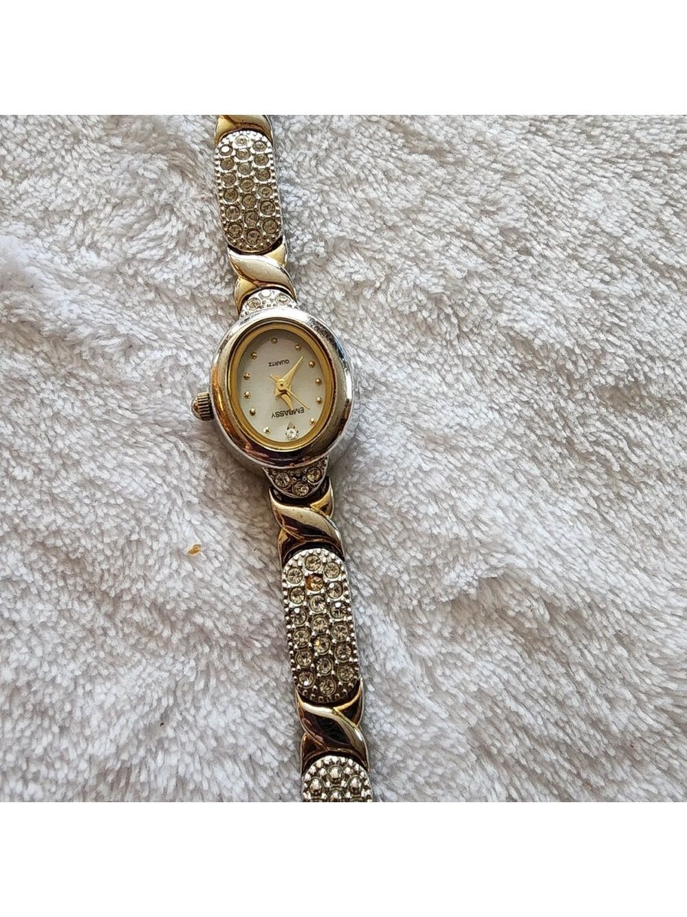 Avon Women’s Quartz Watch with Rhinestone Bracelet–Gold & Silver Tone Works - Picture 6 of 8